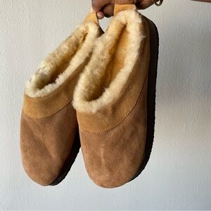 (Sold)LL BEAN Women's Wicked Good Clogs Tan Suede Australian Fur Lining Slippers